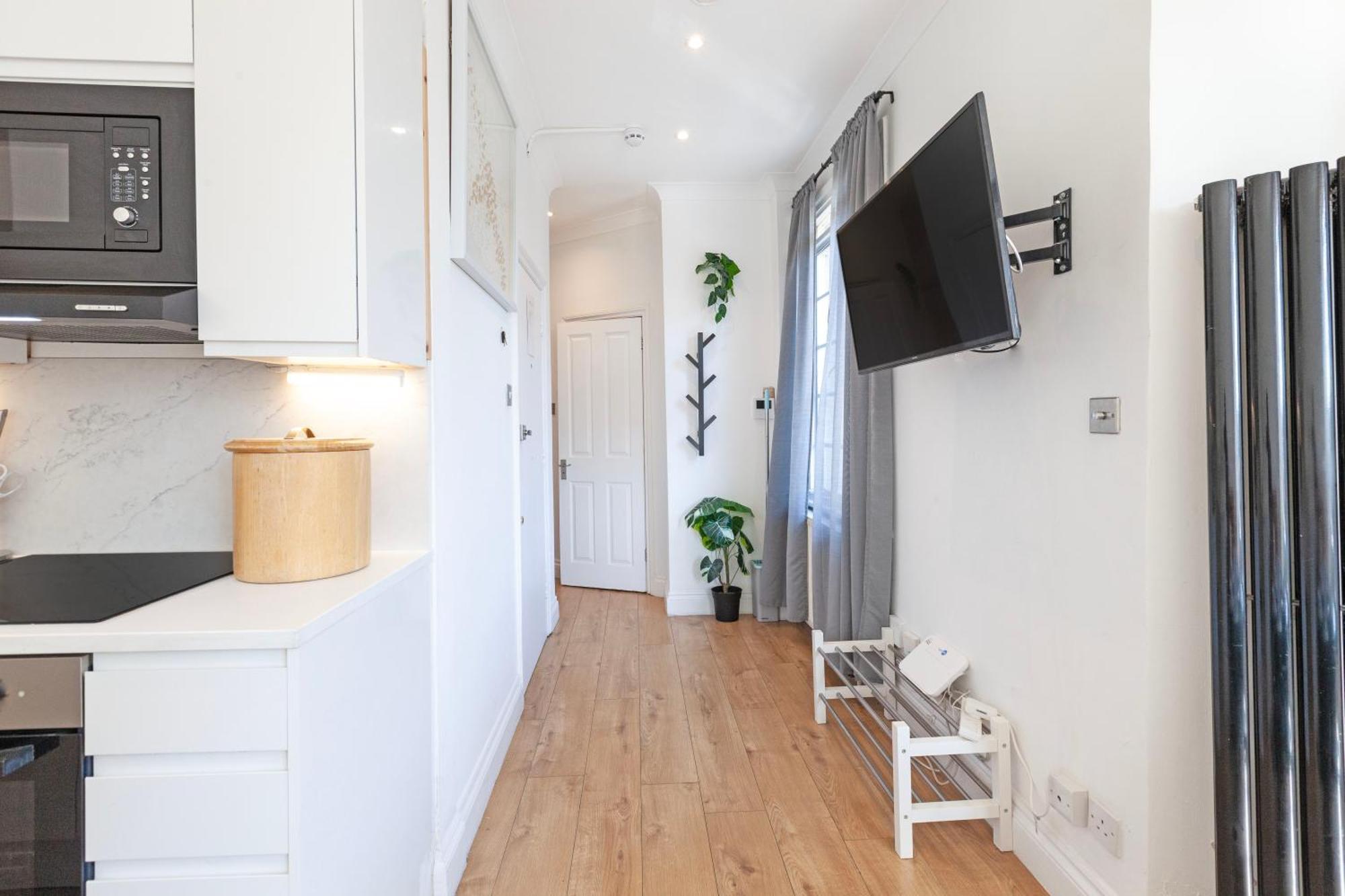 Appartamento Luxury 2 Bedroom Flat In Royal Crescent Londra