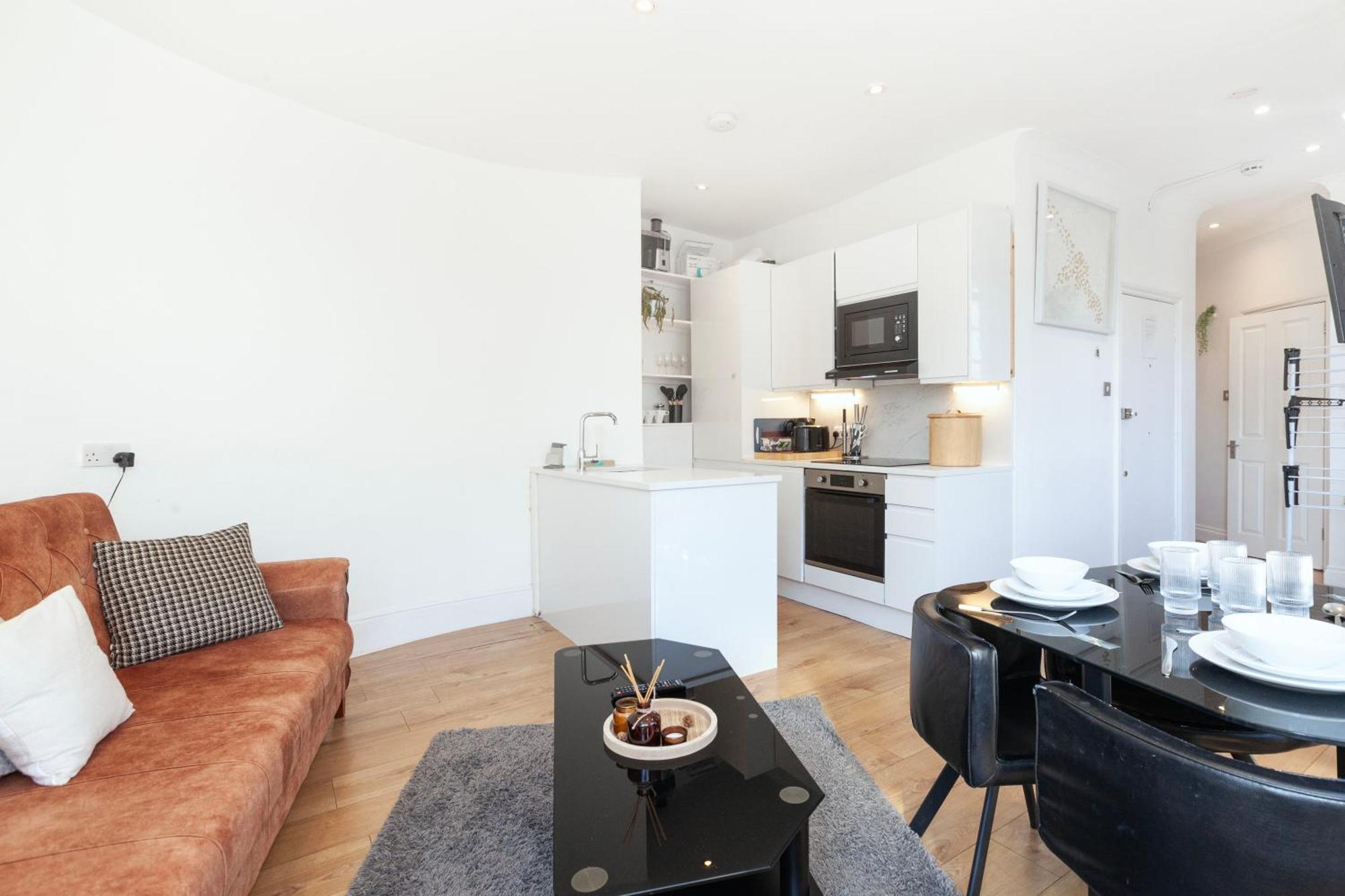 Luxury 2 Bedroom Flat In Royal Crescent Appartamento
