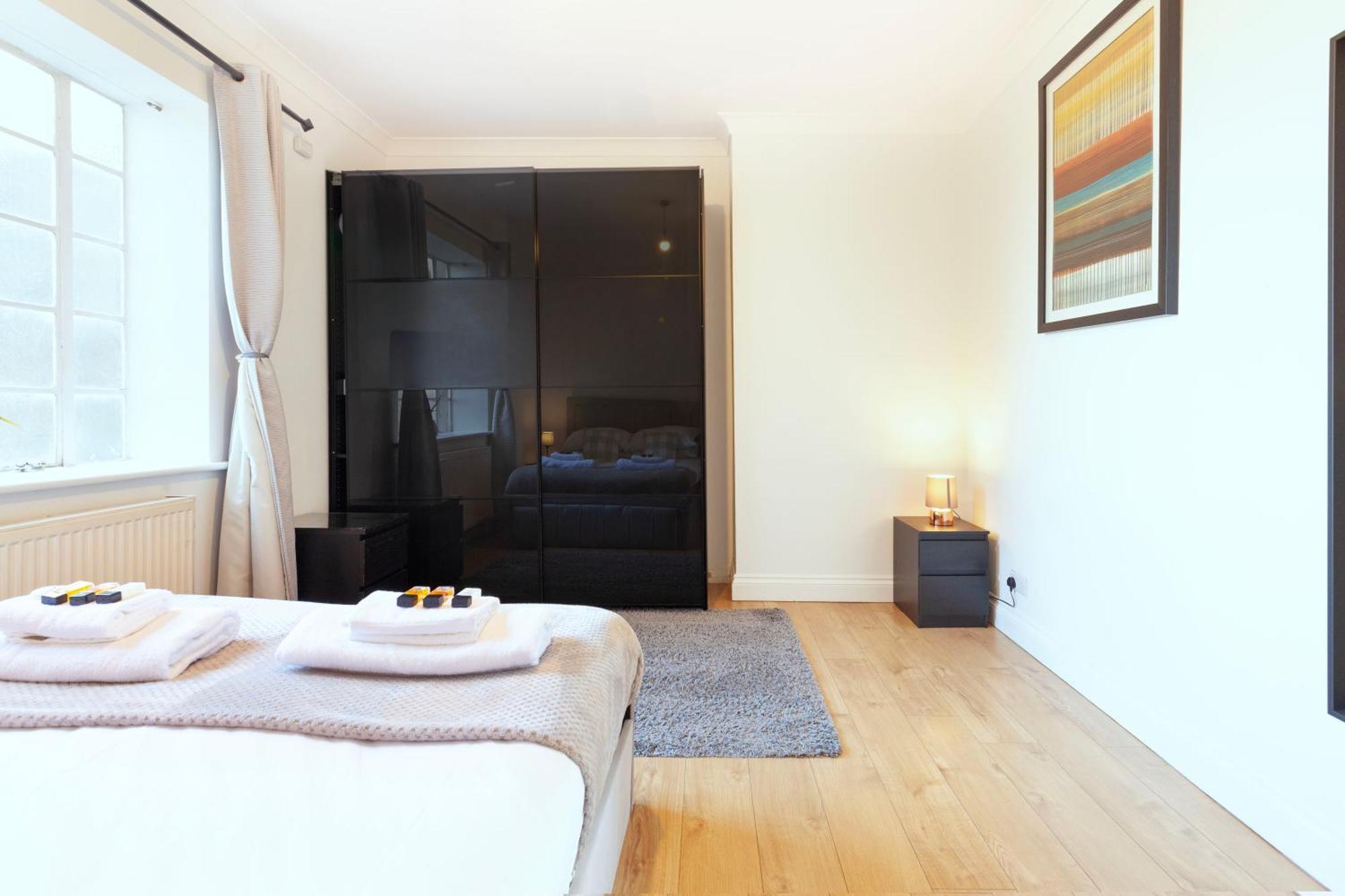 Luxury 2 Bedroom Flat In Royal Crescent Appartamento