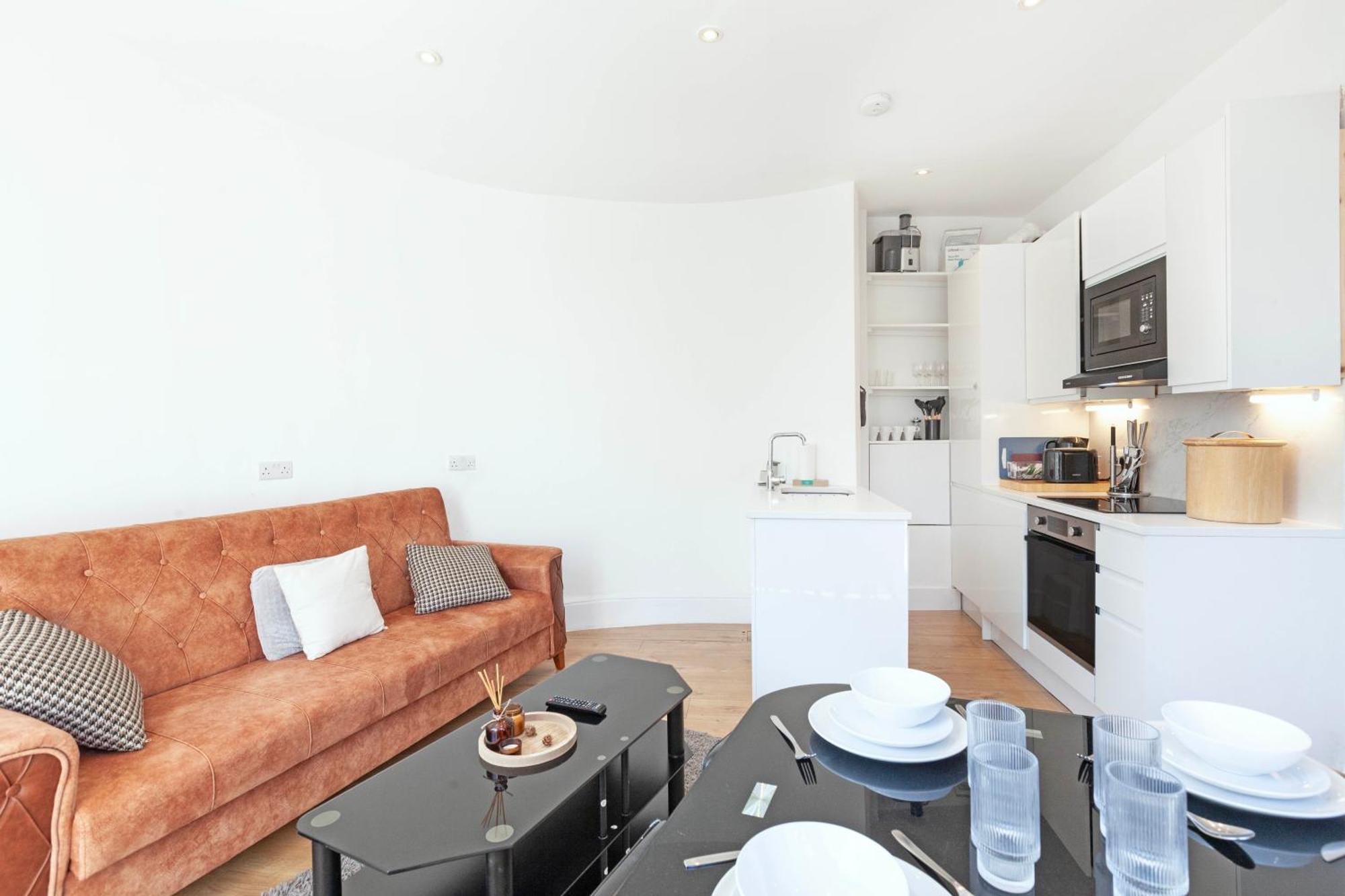 Appartamento Luxury 2 Bedroom Flat In Royal Crescent Londra