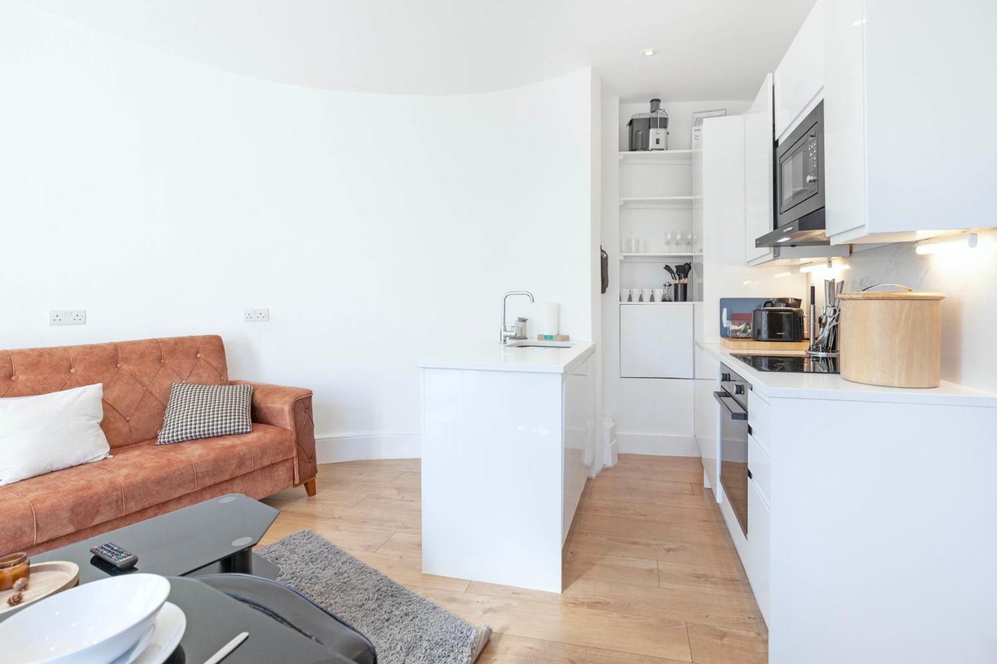 Appartamento Luxury 2 Bedroom Flat In Royal Crescent Londra
