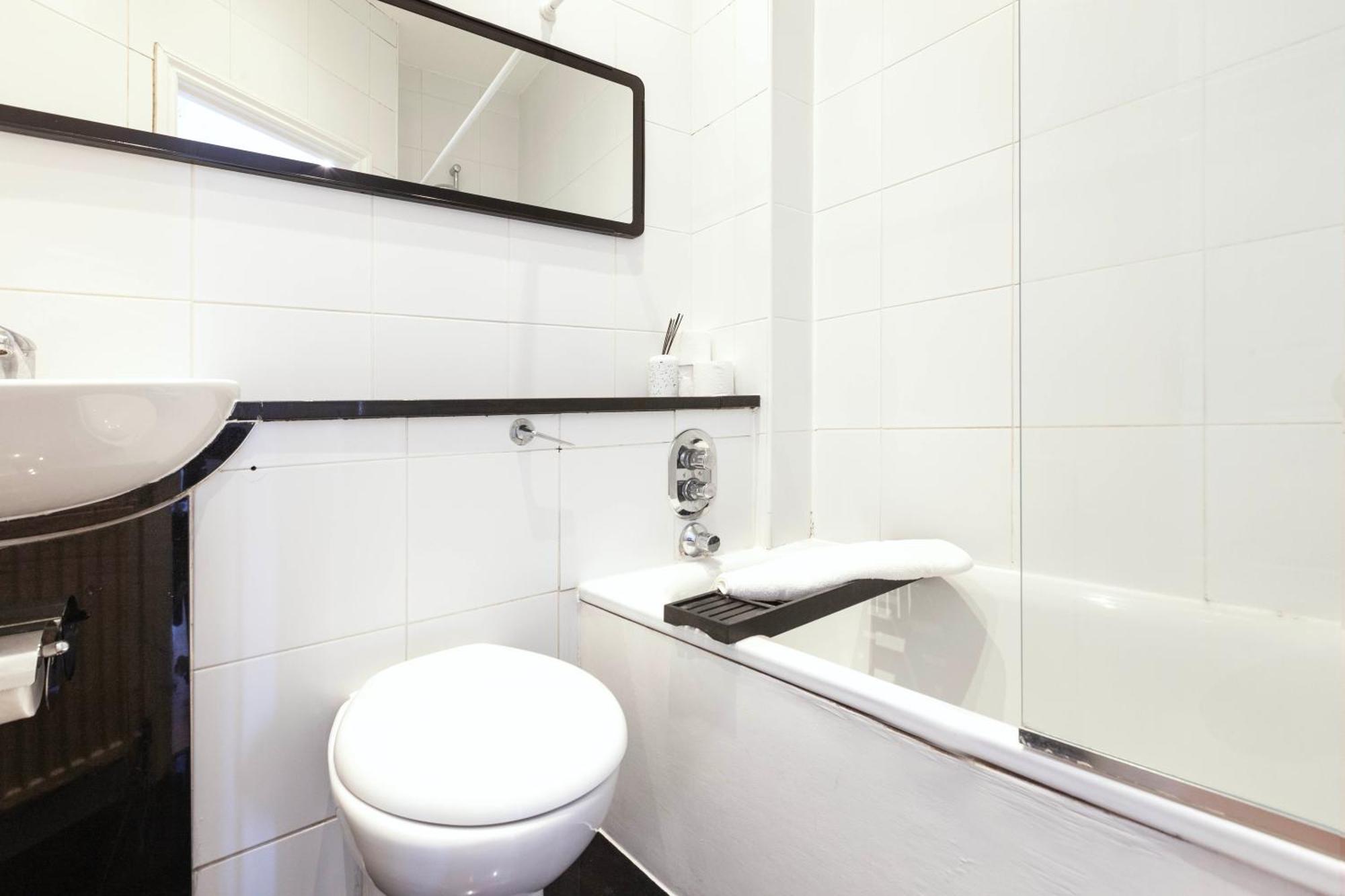 Luxury 2 Bedroom Flat In Royal Crescent Appartamento
